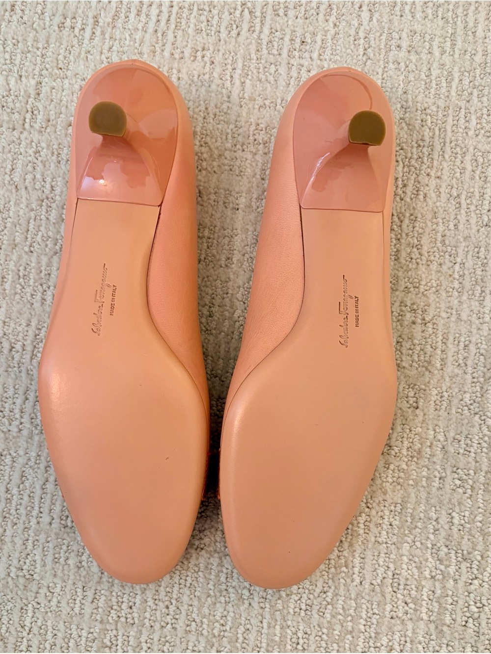 ICONIC Salvatore Ferragamo Pink Vara Bow Kitten Heels - Picture 3 of 3